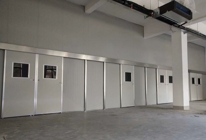 Automatic folding door product